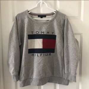 Tommy Hilfiger grey sweat shirt